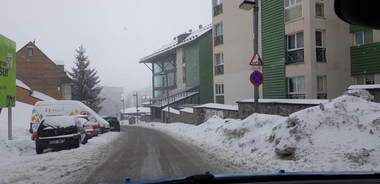 Apartamento Edificio Serraneu. Sierra Nevada. Granada Eksteriør billede